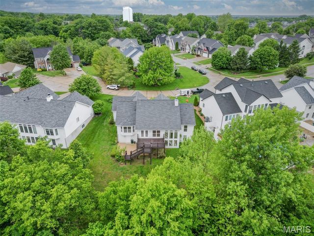 819 Hidden Spring Drive, St Charles, MO 63304