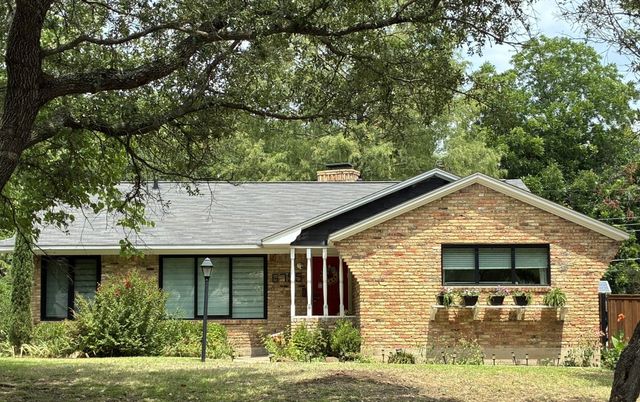 6755 E Mockingbird Lane, Dallas, TX 75214