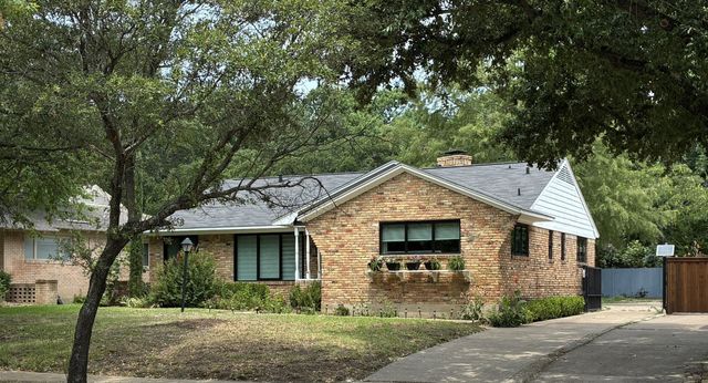6755 E Mockingbird Lane, Dallas, TX 75214