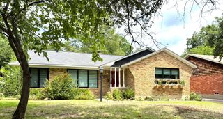 6755 E Mockingbird Lane, Dallas, TX 75214