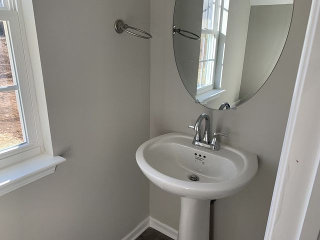 136 Kathryn Ct, Columbia, TN 38401