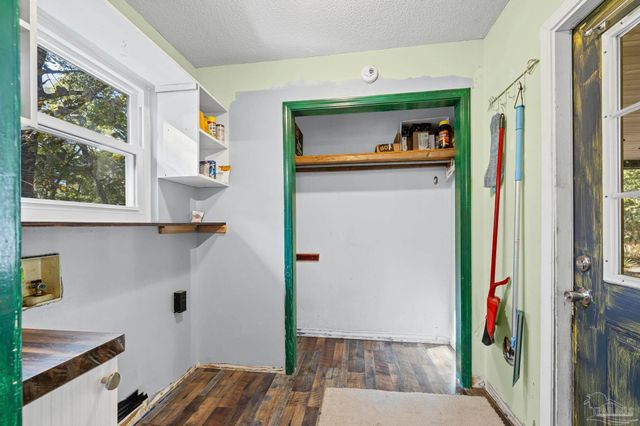 9190 Brunson Rd, Pensacola, FL 32514