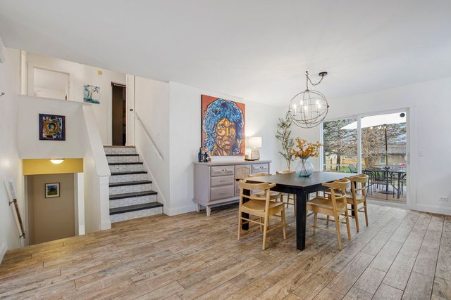 814 roger Road, Woodstock, IL 60098