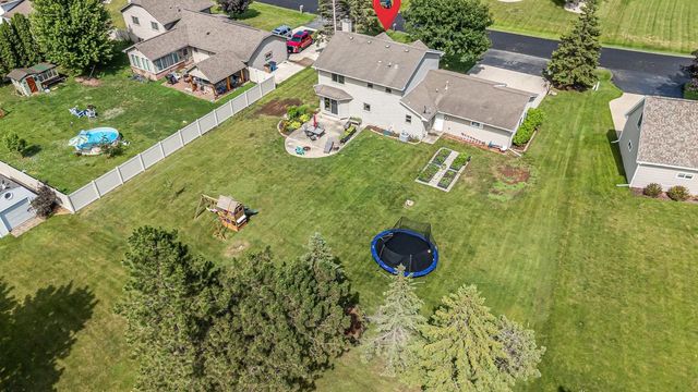 2767 OAKWOOD CIRCLE, Oshkosh, WI 54904