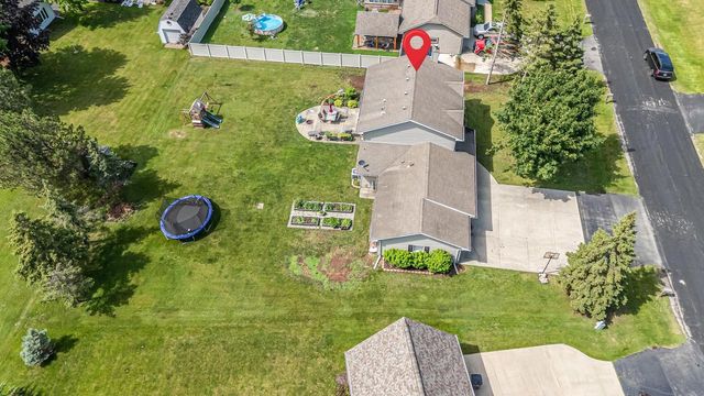 2767 OAKWOOD CIRCLE, Oshkosh, WI 54904