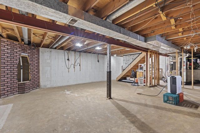 5150 W Fairy Chasm ROAD, Brown Deer, WI 53223