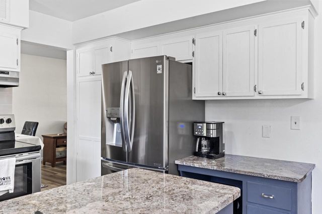 5150 W Fairy Chasm ROAD, Brown Deer, WI 53223