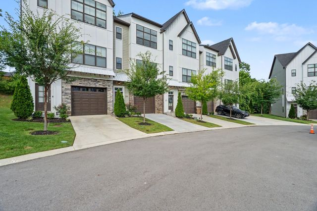 239 Stonecrest Cir, Nashville, TN 37209