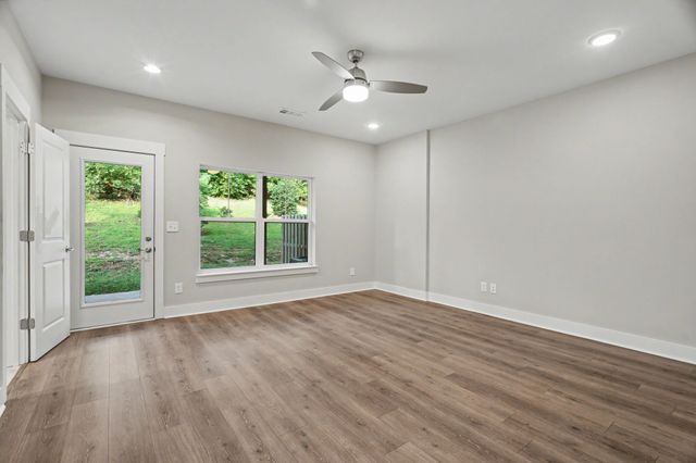 239 Stonecrest Cir, Nashville, TN 37209
