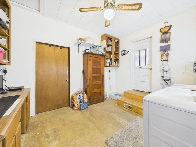 1313 N Meridian Ave, Wichita, KS 67203