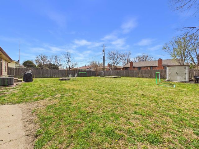 1313 N Meridian Ave, Wichita, KS 67203