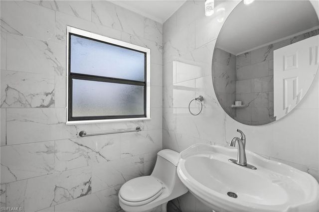 404 Leeland Heights BLVD W, Lehigh Acres, FL 33936