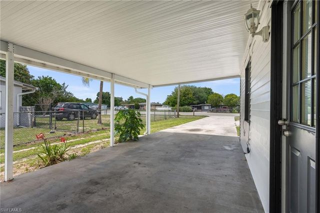 404 Leeland Heights BLVD W, Lehigh Acres, FL 33936