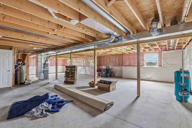 626 E Newville Trails Drive, Edgerton, WI 53534