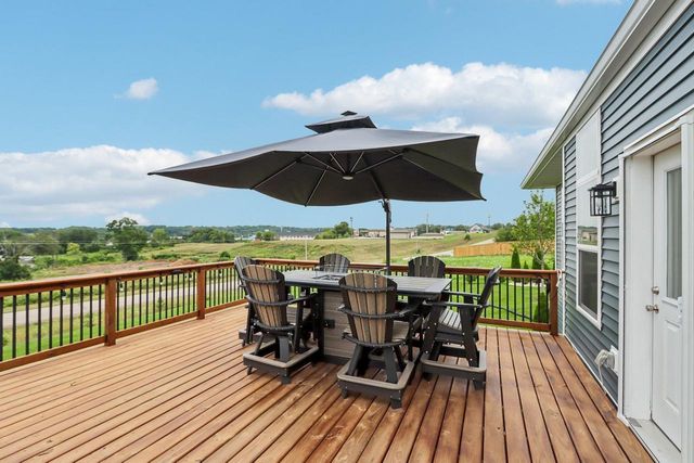626 E Newville Trails Drive, Edgerton, WI 53534