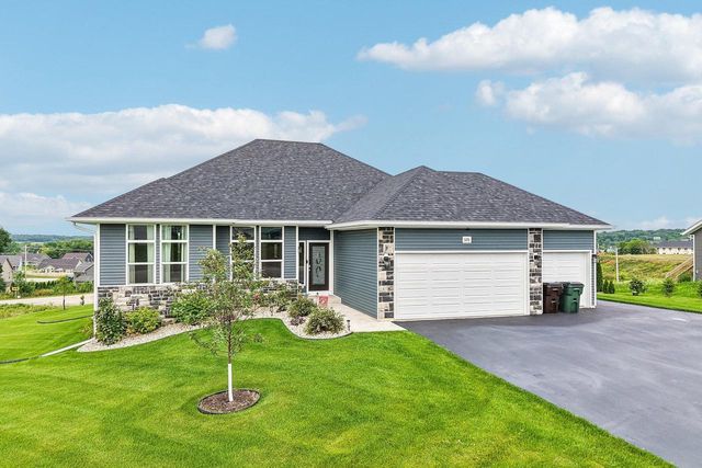 626 E Newville Trails Drive, Edgerton, WI 53534