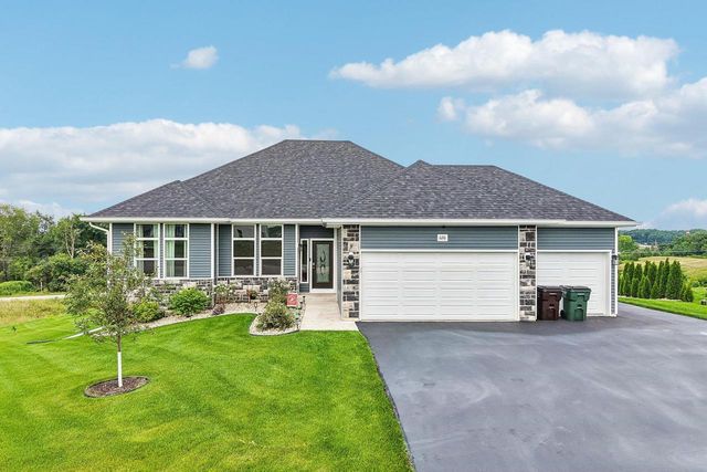 626 E Newville Trails Drive, Edgerton, WI 53534