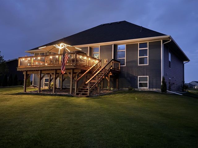 626 E Newville Trails Drive, Edgerton, WI 53534