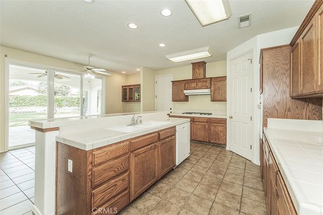 1377 Fenmore, Sanger, CA 93657