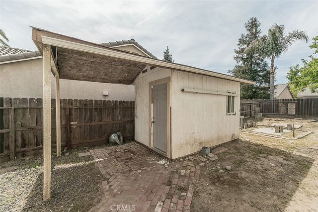 1377 Fenmore, Sanger, CA 93657