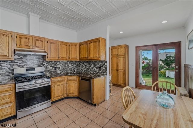 42 Rossmore Pl, Belleville Twp., NJ 07109