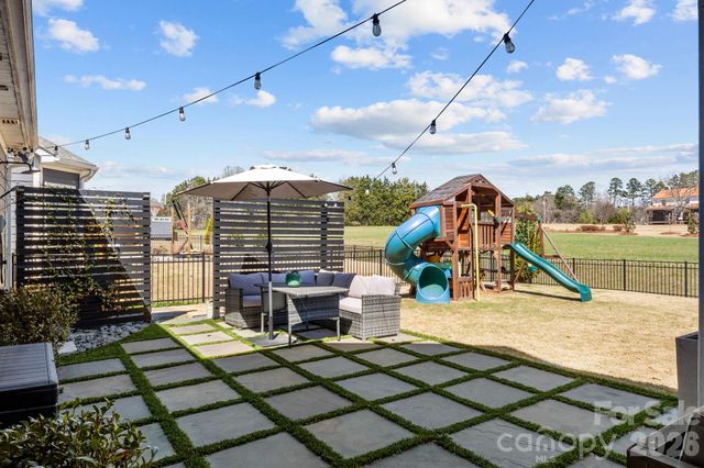 13343 Mcguffy Drive, Huntersville, NC 28078