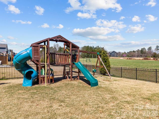 13343 Mcguffy Drive, Huntersville, NC 28078