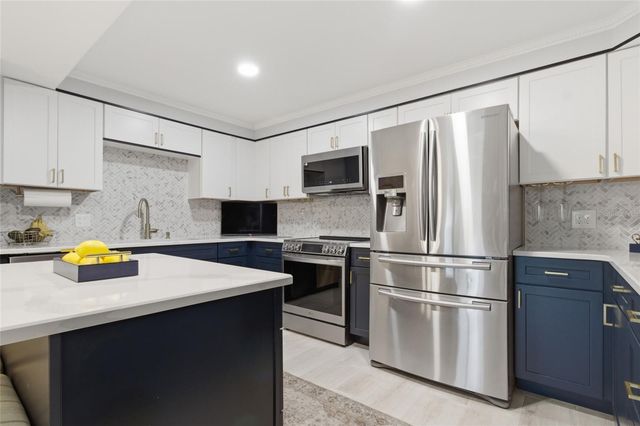 100 OAKMONT LANE 102, Belleair, FL 33756