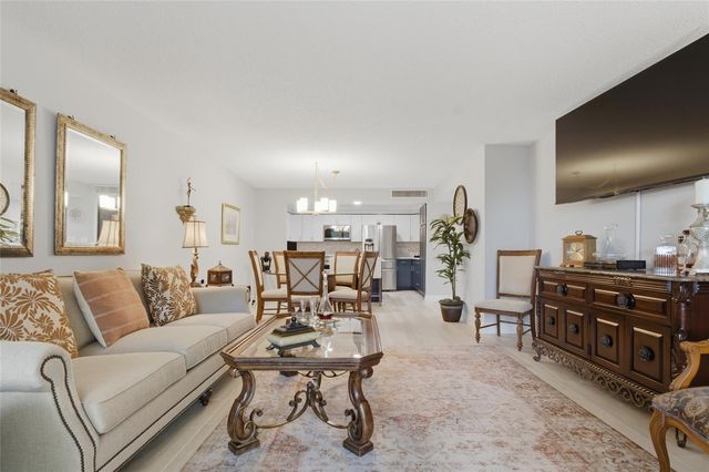 100 OAKMONT LANE 102, Belleair, FL 33756