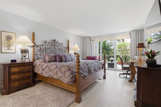 100 OAKMONT LANE 102, Belleair, FL 33756