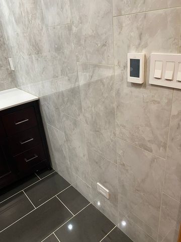 50 Plymouth Court 202B, Naperville, IL 60565