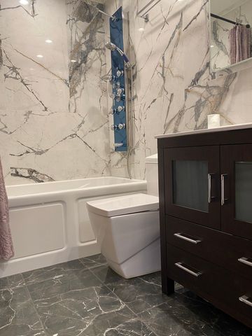 50 Plymouth Court 202B, Naperville, IL 60565