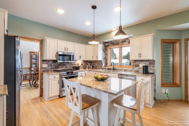 2742 Jasmine Drive, Fitchburg, WI 53711