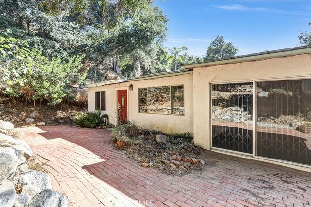 440 Sycamore Place, Sierra Madre, CA 91024