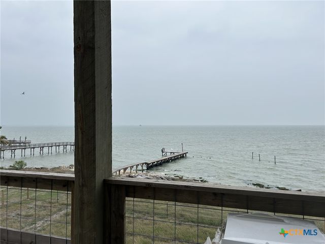 9 Lee Street, Port Lavaca, TX 77979