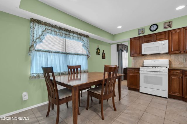 1 Trent Road, Tinton Falls, NJ 07753