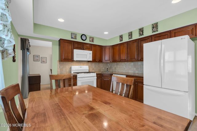 1 Trent Road, Tinton Falls, NJ 07753