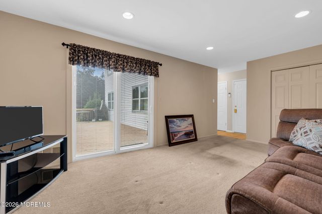 1 Trent Road, Tinton Falls, NJ 07753