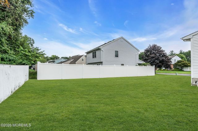1 Trent Road, Tinton Falls, NJ 07753