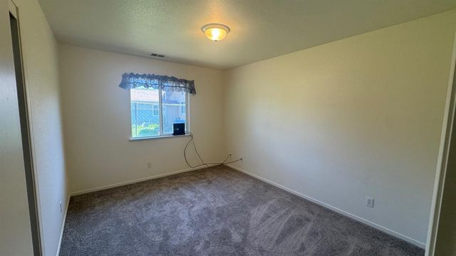 2428 Young Ave, Stockton, CA 95205