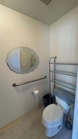 2428 Young Ave, Stockton, CA 95205