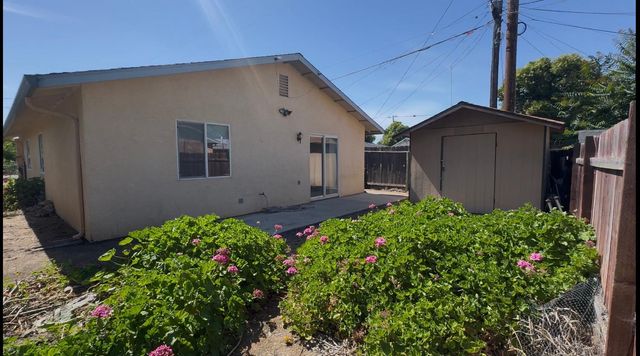 2428 Young Ave, Stockton, CA 95205