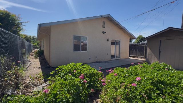 2428 Young Ave, Stockton, CA 95205