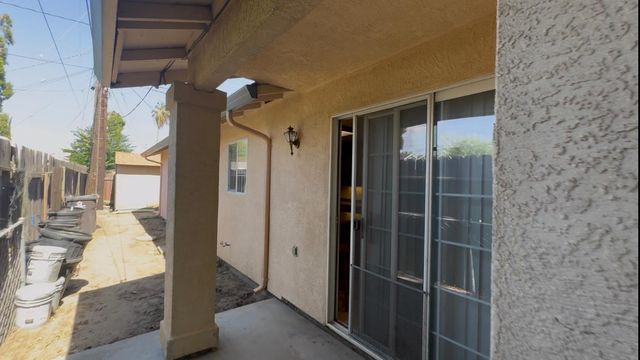 2428 Young Ave, Stockton, CA 95205