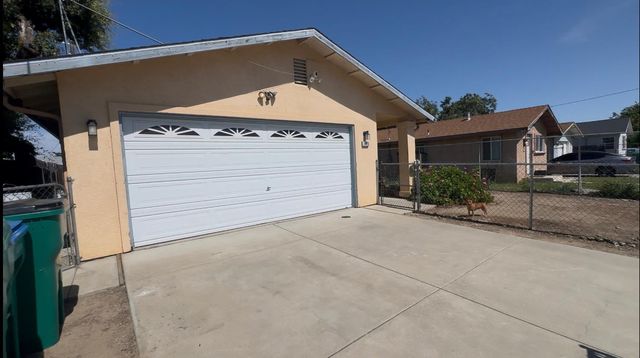 2428 Young Ave, Stockton, CA 95205