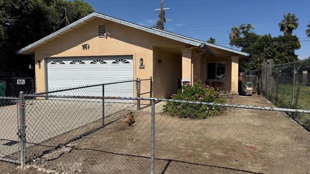 2428 Young Ave, Stockton, CA 95205