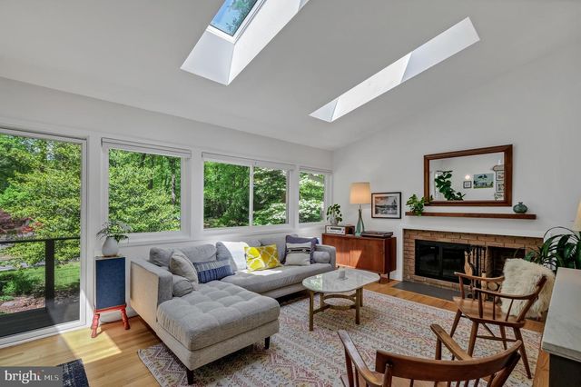 8303 STILL SPRING CT, Bethesda, MD 20817