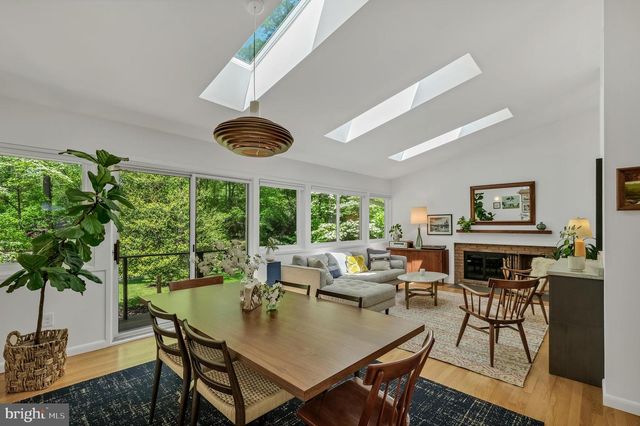 8303 STILL SPRING CT, Bethesda, MD 20817