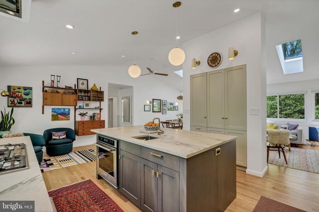 8303 STILL SPRING CT, Bethesda, MD 20817