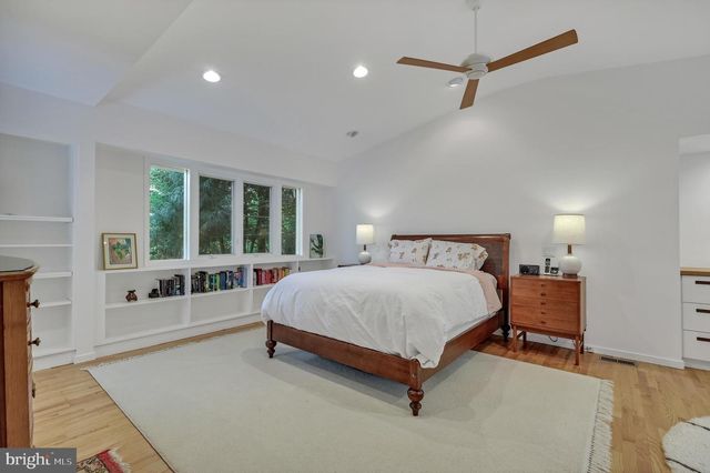 8303 STILL SPRING CT, Bethesda, MD 20817